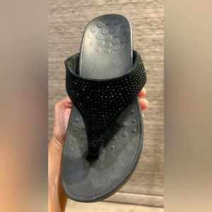 Vionic black glittered sandals size 8